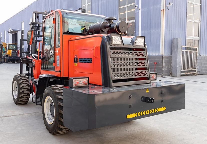WP-35A All-Terrain Forklift