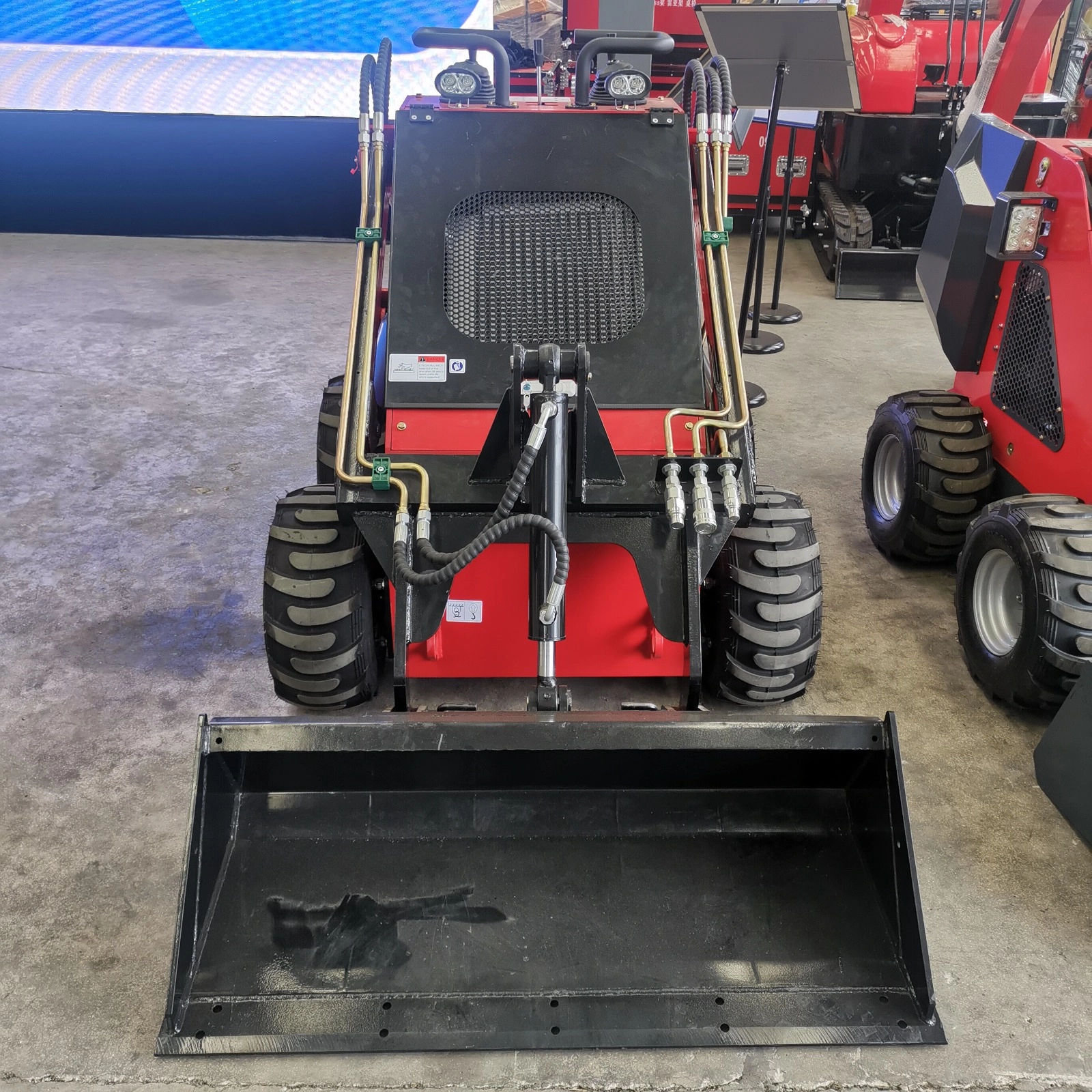 WPS380 Skid Steer Loader 4