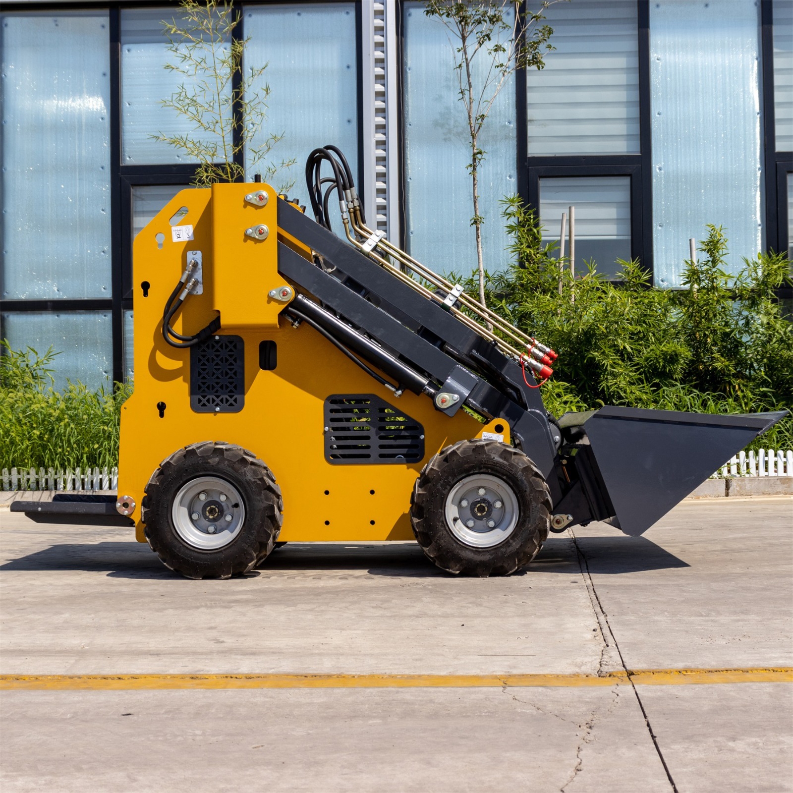 WPS-430 Skid Steer Loader 2