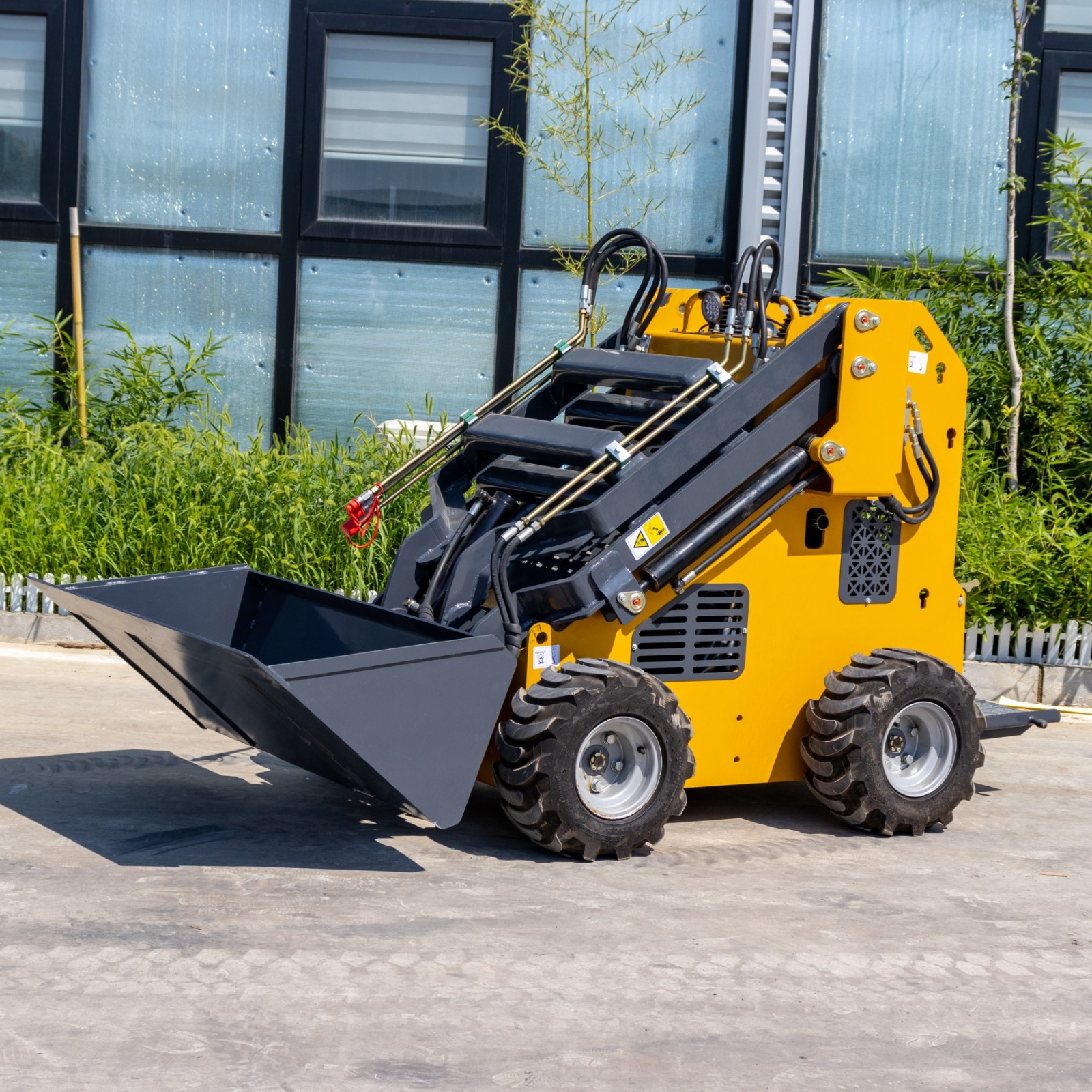 WPS-430 Skid Steer Loader 3
