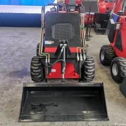 WPS380 Skid Steer Loader 4