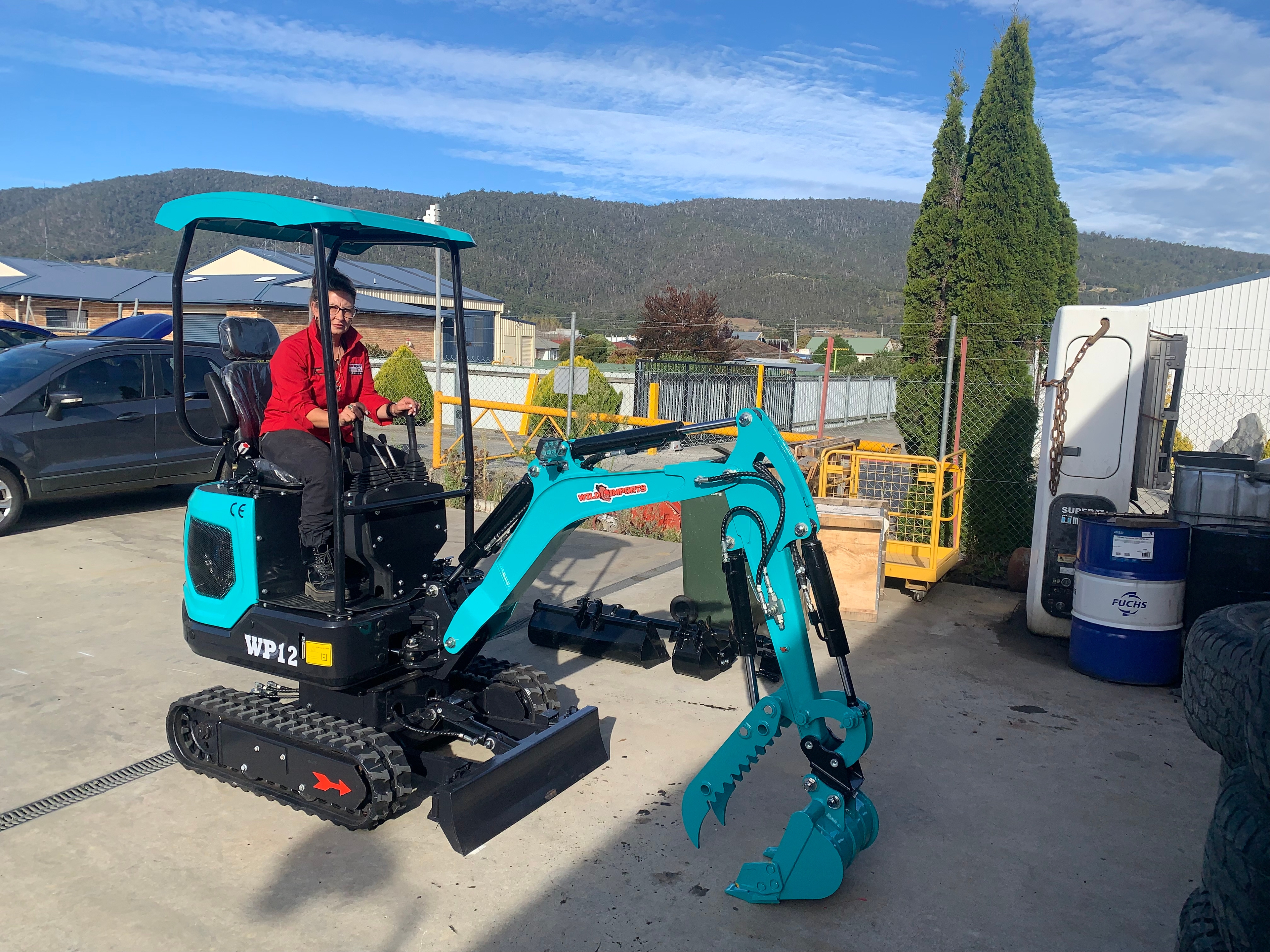 Ellita from Huonville has just taken delivery of a brand new WPS-12 Mini Excavator.