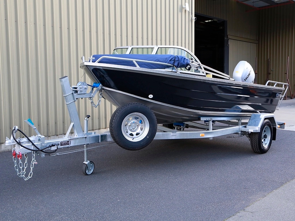 Wild Boats 465 Runabout 2